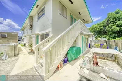 3220  Canal Dr, Pompano Beach, FL 33062 - Photo 64