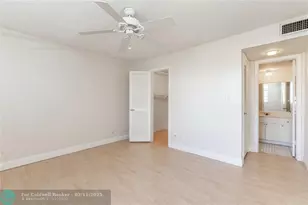 9523 S Hollybrook Lake Dr, Pembroke Pines, FL 33025 - Photo 8