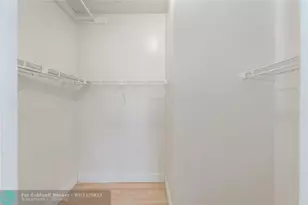 9523 S Hollybrook Lake Dr, Pembroke Pines, FL 33025 - Photo 14