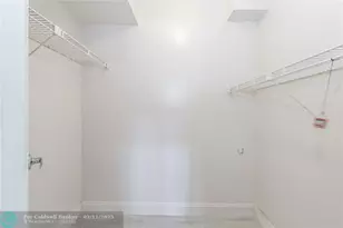 9523 S Hollybrook Lake Dr, Pembroke Pines, FL 33025 - Photo 12