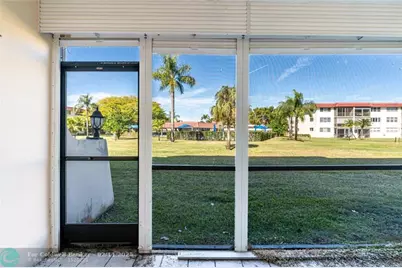 9523 S Hollybrook Lake Dr, Unit #107, Pembroke Pines, FL 33025 - Photo 16