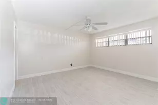 9523 S Hollybrook Lake Dr, Pembroke Pines, FL 33025 - Photo 4