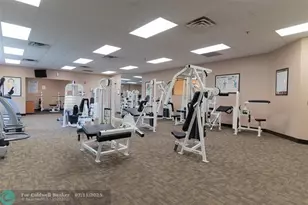 9523 S Hollybrook Lake Dr, Pembroke Pines, FL 33025 - Photo 46