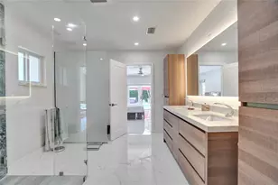 4030 Bayview Dr, Fort Lauderdale, FL 33308 - Photo 14