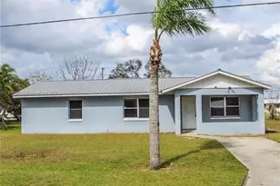 49 E Metcalfe St, Avon Park, FL 33825 - Photo 1