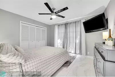 1618  The 12th Fairway, Wellington, FL 33414 - Photo 16