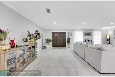 1618  The 12th Fairway, Wellington, FL 33414 - Photo 6