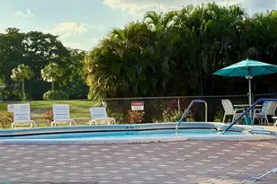 1055 Country Club Dr, Margate, FL 33063 - Photo 36