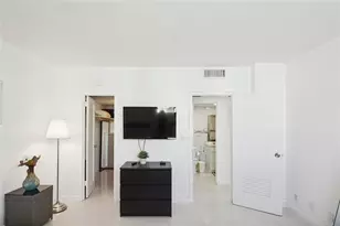 3901 S Ocean Dr, Hollywood, FL 33019 - Photo 18