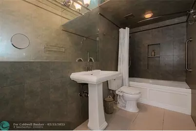 1985 S Ocean Dr, Unit #2E, Hallandale Beach, FL 33009 - Photo 28