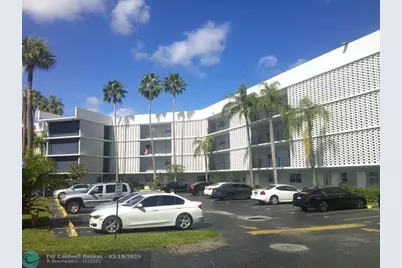 877 NE 195th St, Unit #217, Miami, FL 33179 - Photo 2