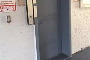 2860 Somerset Dr, Lauderdale Lakes, FL 33311 - Photo 6