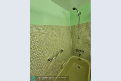 580  Egret Dr, Unit #310, Hallandale Beach, FL 33009 - Photo 22