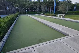 580 Egret Dr, Hallandale Beach, FL 33009 - Photo 38