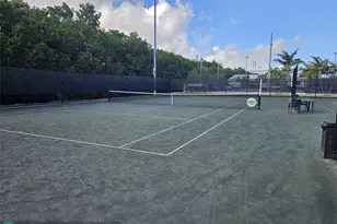 580 Egret Dr, Hallandale Beach, FL 33009 - Photo 40