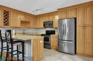 2070 SW 90th Ave, Davie, FL 33324 - Photo 8