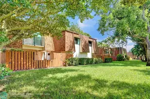 2070 SW 90th Ave, Davie, FL 33324 - Photo 1