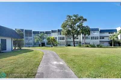 7837  Golf Circle Dr, Unit #209, Margate, FL 33063 - Photo 22