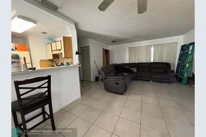3429 NW 44th St, Unit #102, Lauderdale Lakes, FL 33309 - Photo 2