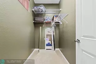 580 Pacific Grove Dr, West Palm Beach, FL 33401 - Photo 22