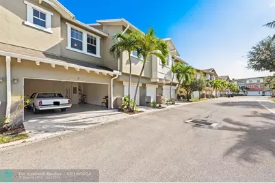 580  Pacific Grove Dr, Unit #3, West Palm Beach, FL 33401 - Photo 4