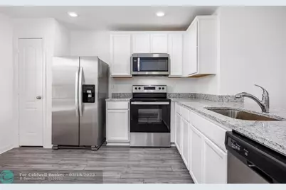 8725  98th Ct, Vero Beach, FL 32967 - Photo 4