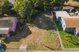 555 W 2nd St, Riviera Beach, FL 33404 - Photo 8