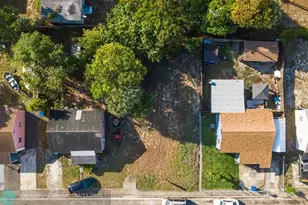 555 W 2nd St, Riviera Beach, FL 33404 - Photo 12