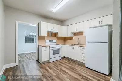 734 SW 4th St, Dania Beach, FL 33004 - Photo 4