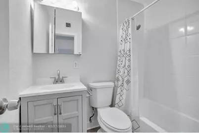 2741 NE 8th Ave, Unit #15, Wilton Manors, FL 33334 - Photo 8