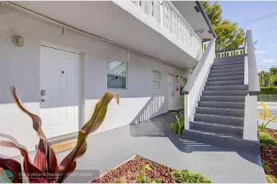 2741 NE 8th Ave, Unit #15, Wilton Manors, FL 33334 - Photo 18