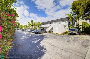 2741 NE 8th Ave, Wilton Manors, FL 33334 - Photo 20
