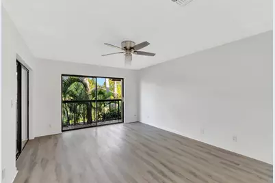 5334  Fountains Dr, Unit #221, Lake Worth, FL 33467 - Photo 12