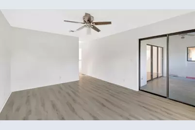 5334  Fountains Dr, Unit #221, Lake Worth, FL 33467 - Photo 18