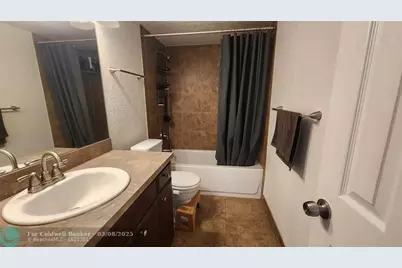 4311  Crystal Lake Dr, Unit #219, Deerfield Beach, FL 33064 - Photo 6