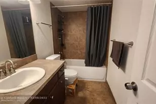 4311 Crystal Lake Dr, Deerfield Beach, FL 33064 - Photo 6