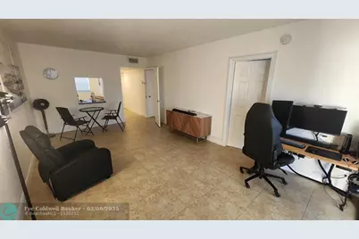 4311  Crystal Lake Dr, Unit #219, Deerfield Beach, FL 33064 - Photo 2