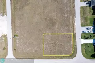 3927 NW 38th Terrace, Cape Coral, FL 33993 - Photo 4