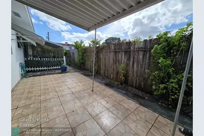 2222  Taylor St, Unit #11, Hollywood, FL 33020 - Photo 8