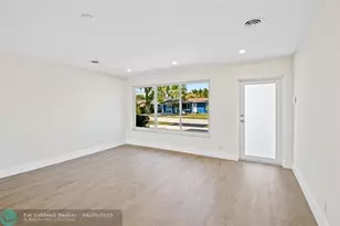 1104 SE 7th St, Deerfield Beach, FL 33441 - Photo 6