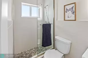 1104 SE 7th St, Deerfield Beach, FL 33441 - Photo 22