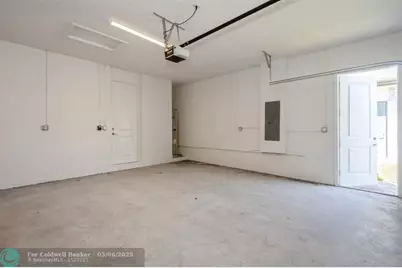 12290 SW 44th Ct, Davie, FL 33330 - Photo 16