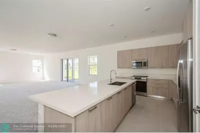 12290 SW 44th Ct, Davie, FL 33330 - Photo 4