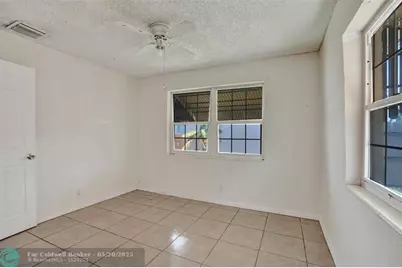 1560 NE 31st Ct, Pompano Beach, FL 33064 - Photo 16