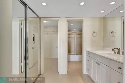 801  Lake Shore Dr, Unit #403, Lake Park, FL 33403 - Photo 18