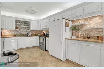 801  Lake Shore Dr, Unit #403, Lake Park, FL 33403 - Photo 36