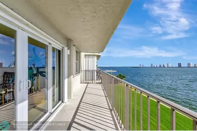 801  Lake Shore Dr, Unit #403, Lake Park, FL 33403 - Photo 10