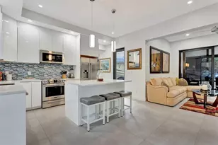 93 S Cortez Dr Circle R Unit, Margate, FL 33068 - Photo 2