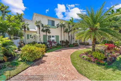 2870 NE 24th Pl, Fort Lauderdale, FL 33305 - Photo 2