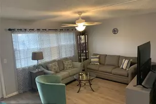 2150 Cambridge G, Deerfield Beach, FL 33442 - Photo 4